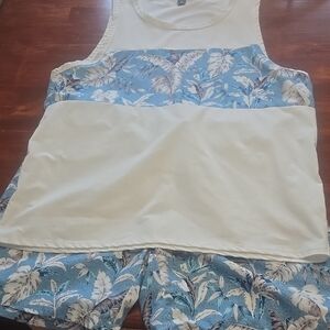 Floral Blue and White Vacation Set